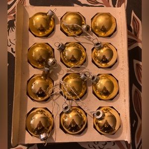 Vintage shiny gold ornaments set of 12